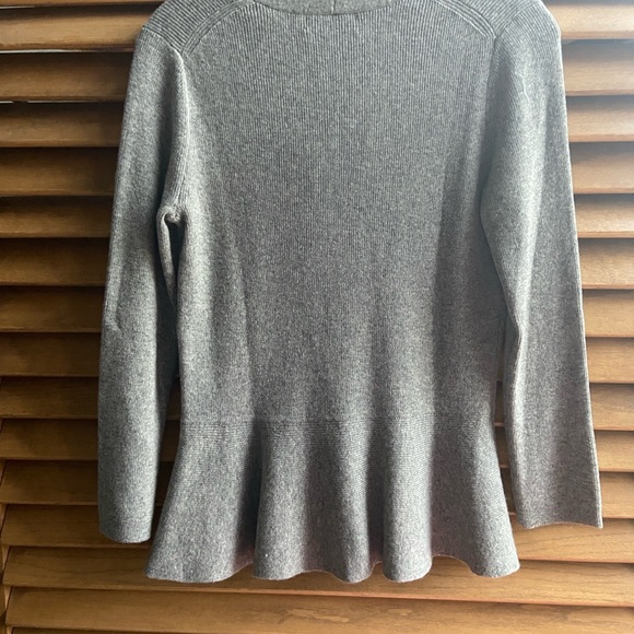 Banana Republic V-Neck Wool Cashmere women’s Medium M Sweater NWT - Picture 4 of 14